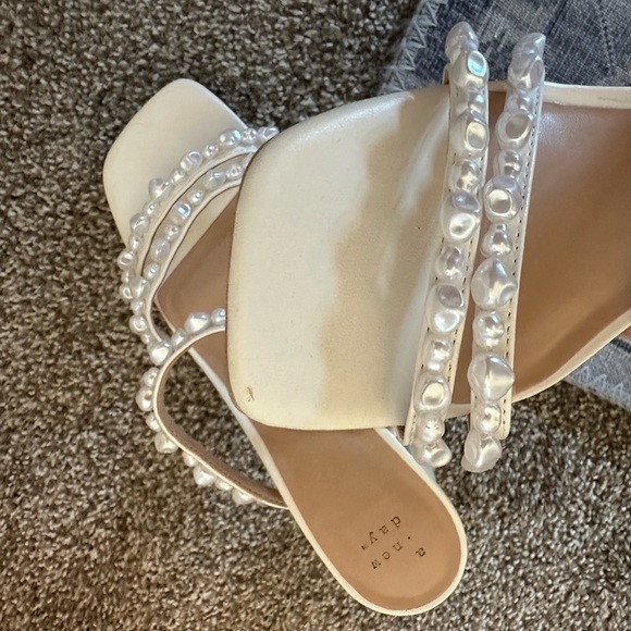 A New Day Stacy Mule Pearl Heels - Picture 3 of 3
